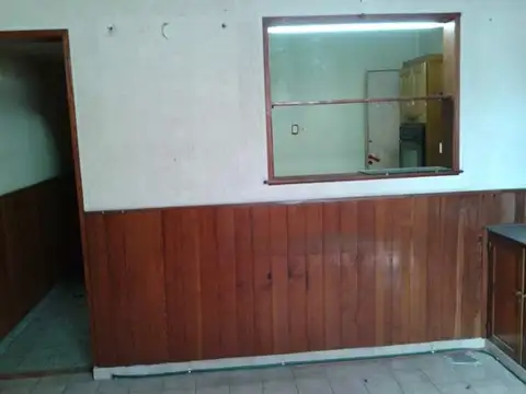 CASA 7 AMBIENTES DIVIDIDA IDEAL GRUPO FAMILIAR