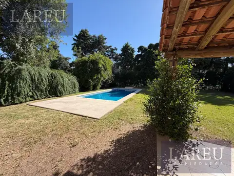 Casa en Venta en Saint Matthews, USD 390.000