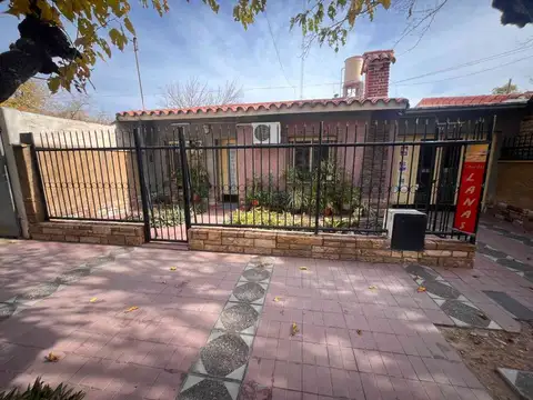 Casa en Venta en Villa Nueva de Guaymallen, Guaymallén