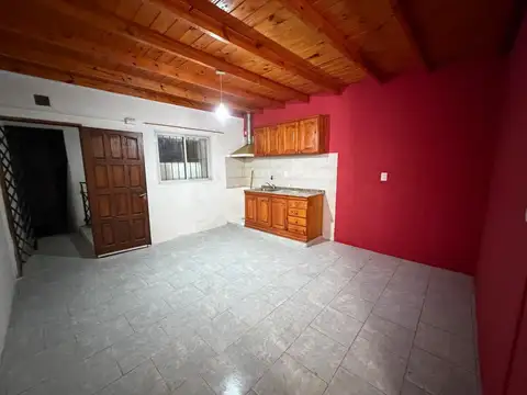 Depto Tipo Casa en Alquiler de 3 ambientes