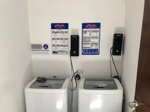 Hermoso monoambiente amplio al frente con balcón. Edificio con amenities.