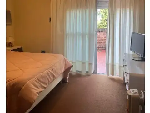 Casa 7 ambientes con 3 baños