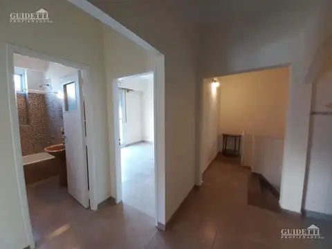 Depto Tipo Casa 2 ambientes con 1 baño