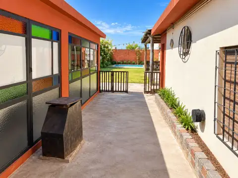 Casa en Venta con 1 cochera