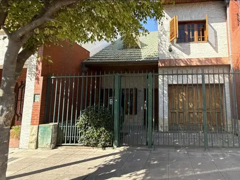 CASAS - CHALET - LANÚS - ESTE, GRAN BS. AS. SUR