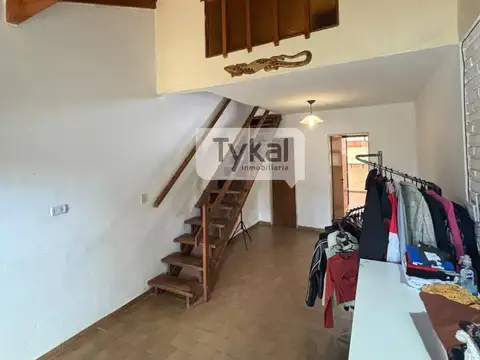 Depto Tipo Casa en Venta de 3 ambientes