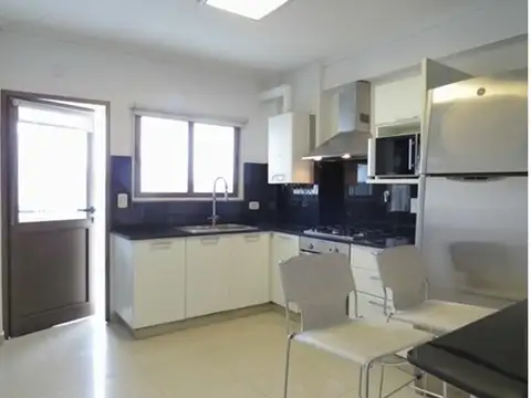 Departamento en Alquiler Temporal con 1 cocheras
