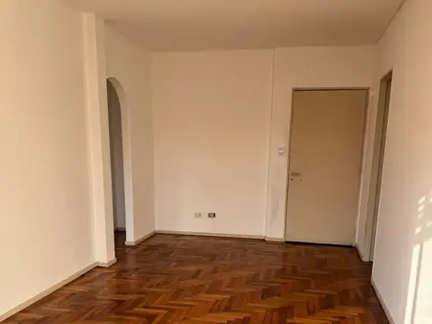 Dpto. 2 Amb. Piso 11 Frente, Vista Abierta, Excelente Ubicación, Muy Buen Estado 