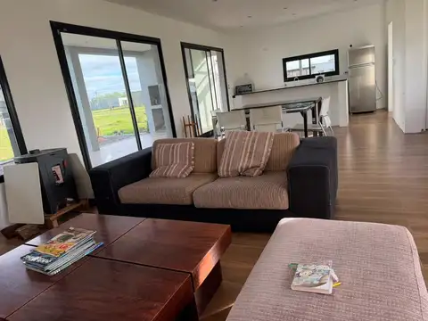 Casa en Venta en Fincas de San Vicente, USD 175.000