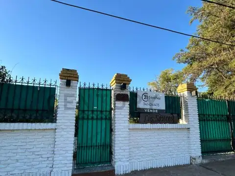Venta - Casa con pileta y quincho - Casilda