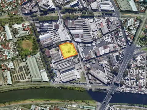 Fracción Industrial / Logística 6.414 m² en Esquina - Pompeya