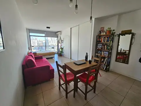 Castillo 100, Piso 8