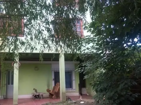 Casa 6 ambientes con 3 baños