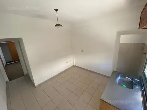 Depto Tipo Casa en Alquiler de 2 ambientes