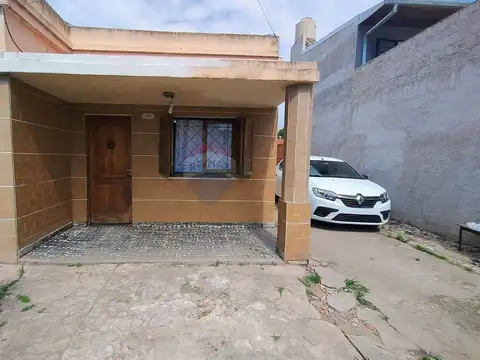 VENTA CASA EN LOTE PROPIO EN SOLANO-QUILMES