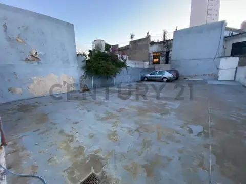 Cochera en venta en La Plata