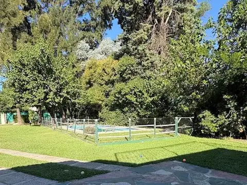 VENTA CASA QUINTA EN DEL VISO CON PILETA