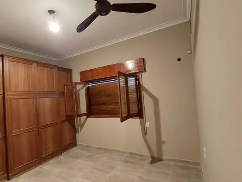 Casa 2 ambientes con 1 baño