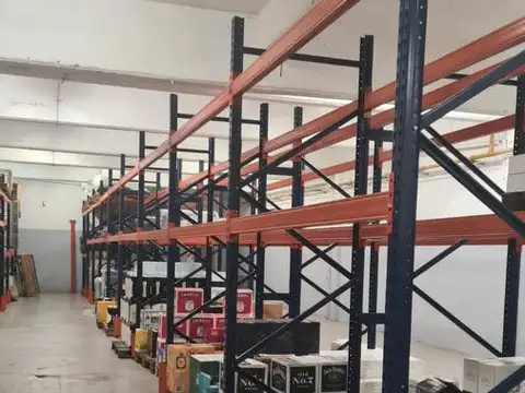 Galpon en Alquiler 43  mts Fondo