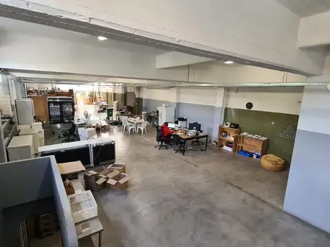 Galpon en Alquiler 8  mts Frente