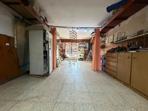Casa 6 ambientes con 2 baños