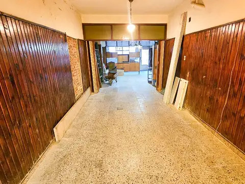 Depto Tipo Casa 8 ambientes con 1 baño