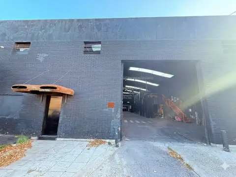 Depósito en Luis Guillon