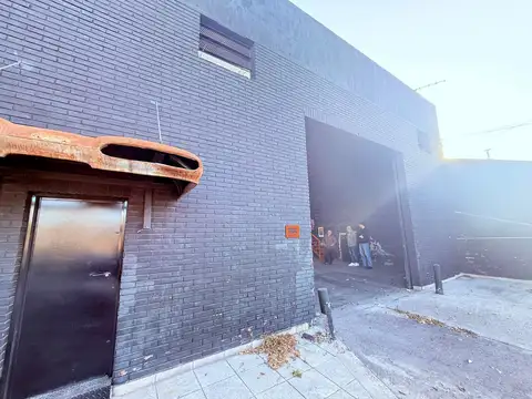 Depósito en Luis Guillon