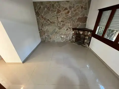 Casa en Venta en Jose Leon Suarez, USD 175.000