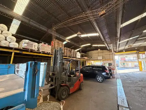 Local en Venta en Jose Leon Suarez, USD 500.000
