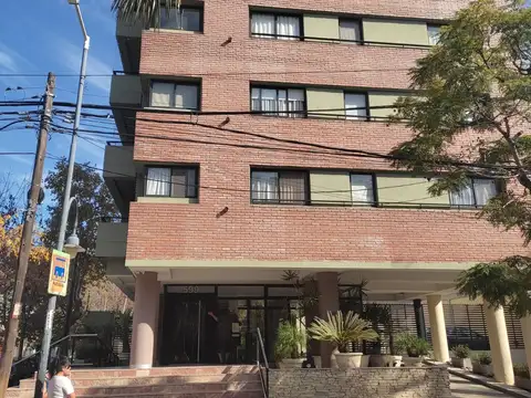 Excelente Departamento 3 Ambientes con Balcón Muy Buena Vista