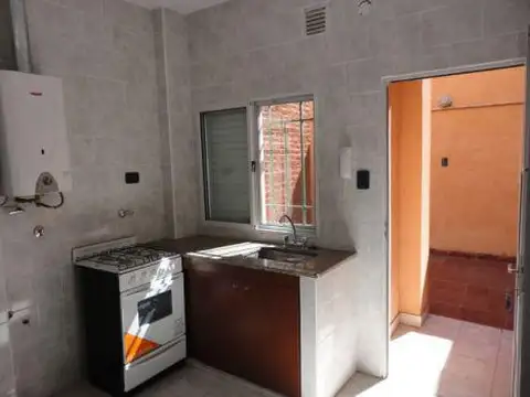 Departamento en Alquiler en Las Delicias, $ 300.000