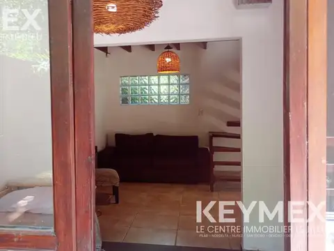 Casa 7 ambientes con 2 baños