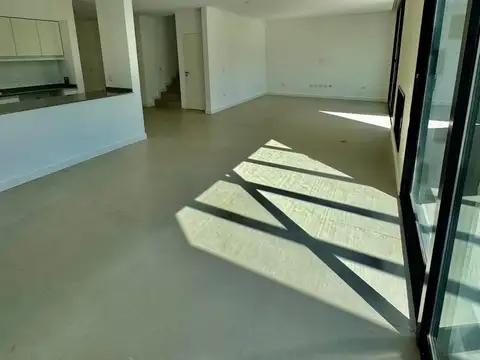 Casa en Alquiler en Puertos - Araucarias, USD 2.000