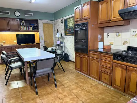 Excelente duplex de 380 mts2 en inmejorable ubicación