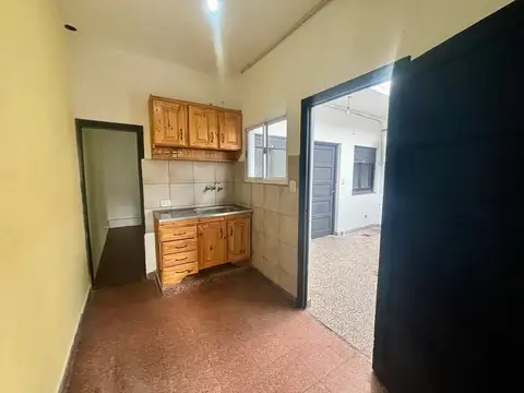 Depto Tipo Casa en Alquiler en Lanús Oeste, $ 400.000
