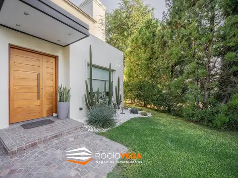 Casa a la venta en Country Banco Provincia