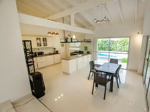 CASA EN VENTA EL VENADO CON PILETA CLIMATIZADA