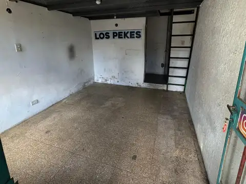 Local en Alquiler en Monte Castro, $ 450.000