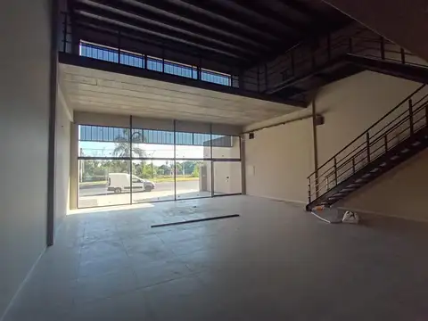 Cno. Centenario e/ 473 bis y 474