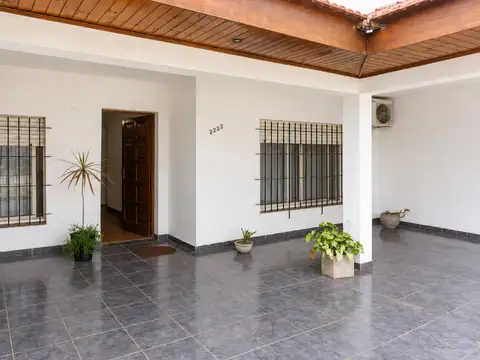 Casa en Venta en Los Hornos, USD 78.000