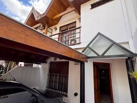 EN VENTA - EXCELENTE DÚPLEX CON PATIO Y COCHERA - SAN MIGUEL