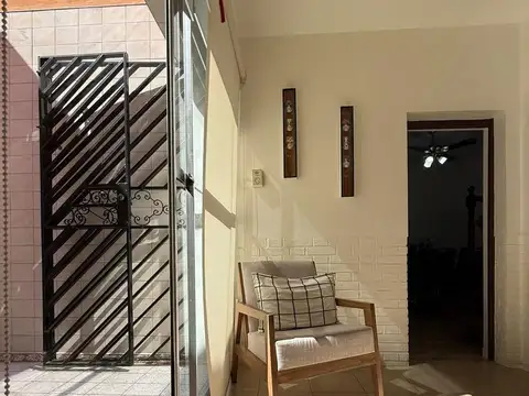 Depto Tipo Casa en Venta 50 años