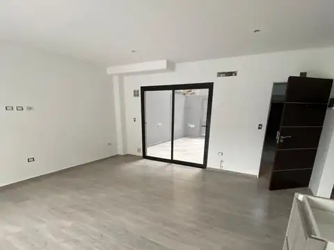 AV. LA PLATA  al 3838