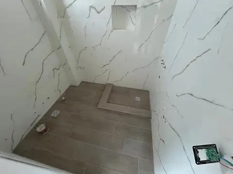 VENTA DUPLEX 3 AMBIENTES CON PATIO EN SANTOS LUGARES