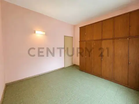 Casa 6 ambientes con 1 baño