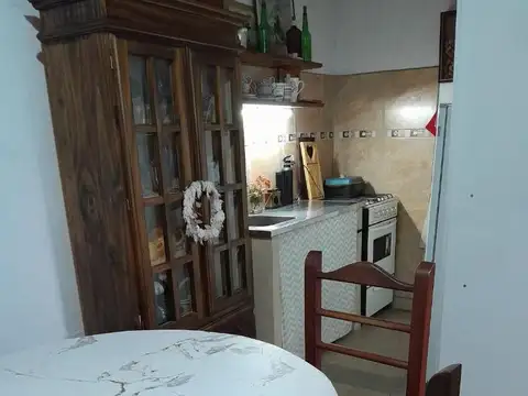 Casa 2 ambientes con 1 baño