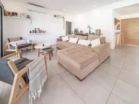 Casa en Venta en Pilar del Este - Santa Elena, USD 185.000