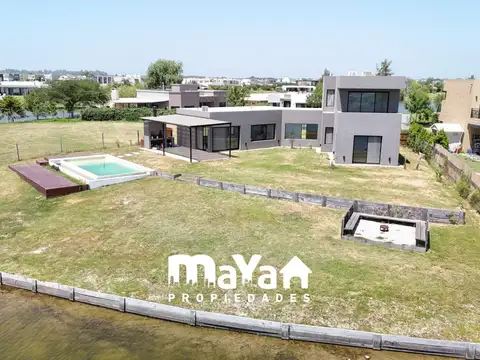 CASA EN VENTA - SAN SEBASTIAN A LA LAGUNA