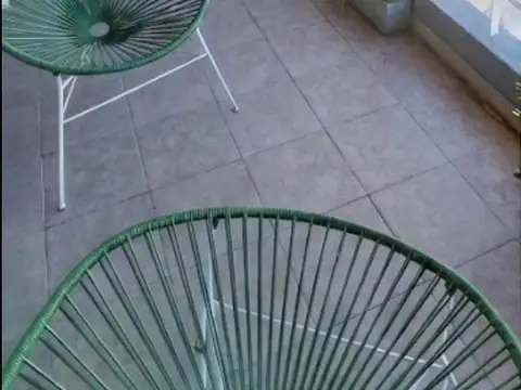IMPECABLE MONOAMBIENTE MUY AMPLIO Y DIVISIBLE - APTO PROFESIONAL  46 M2 - Las expensas incluyen AYSA y agua caliente de la unidad